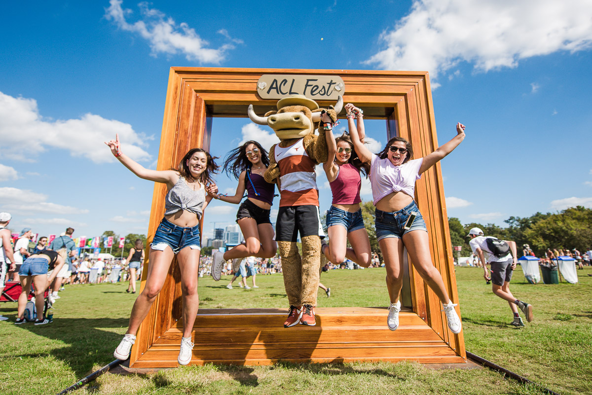ACL Music Festival Friday Wknd 1 – Jay Z, The XX, Solange and more