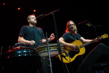 PHOTOS: Violent Femmes and Echo and the Bunnymen