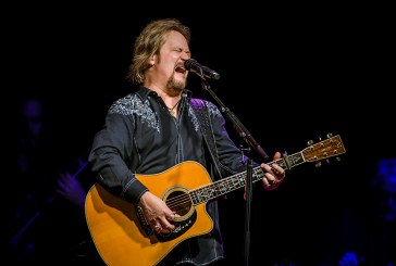Travis Tritt with The Charlie Daniels Band at Mesquite Championship Rodeo