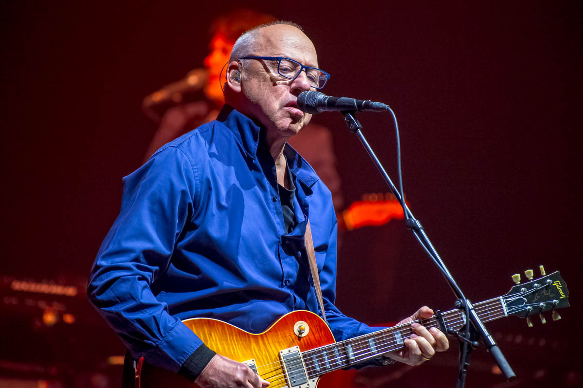 PHOTOS Former Dire Straits Frontman Mark Knopfler Brings 'Down The